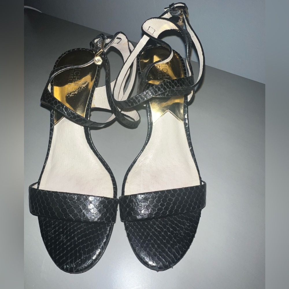 Michael by Michael Kors, Black leather heels, size 7
